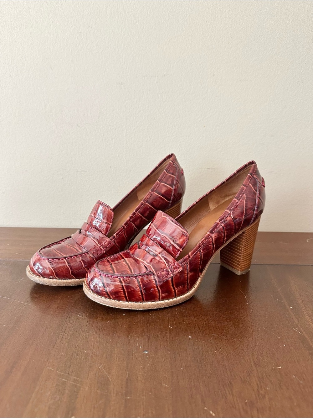 Marc Jacobs Cognac Croc-Embossed Leather Block Heel Penny Loafers, Sz 39